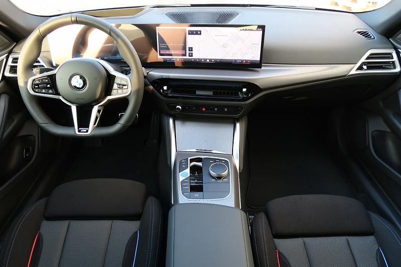 BMW i4 xDrive40 Gran Coupe - fotka 4 z 6