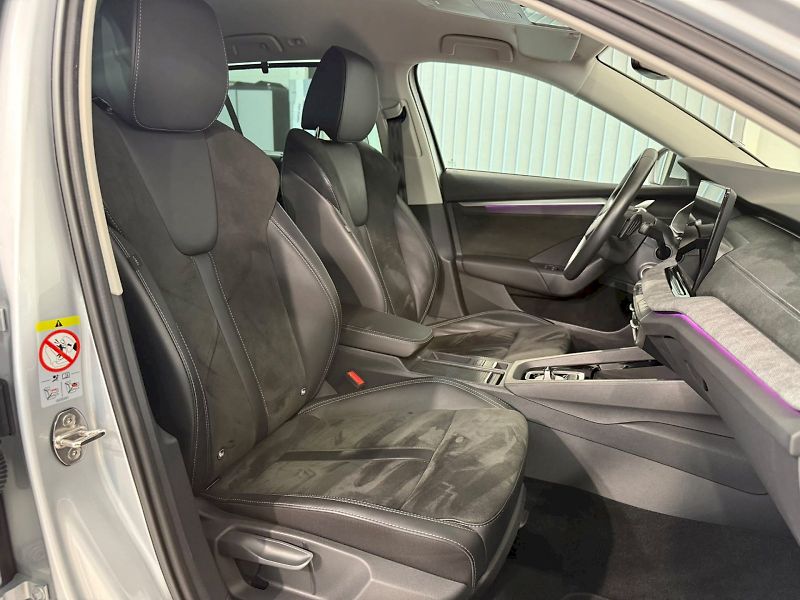Škoda Octavia (2024) SELECTION PREMIUM EDITION 2.0T - fotka 27 z 32