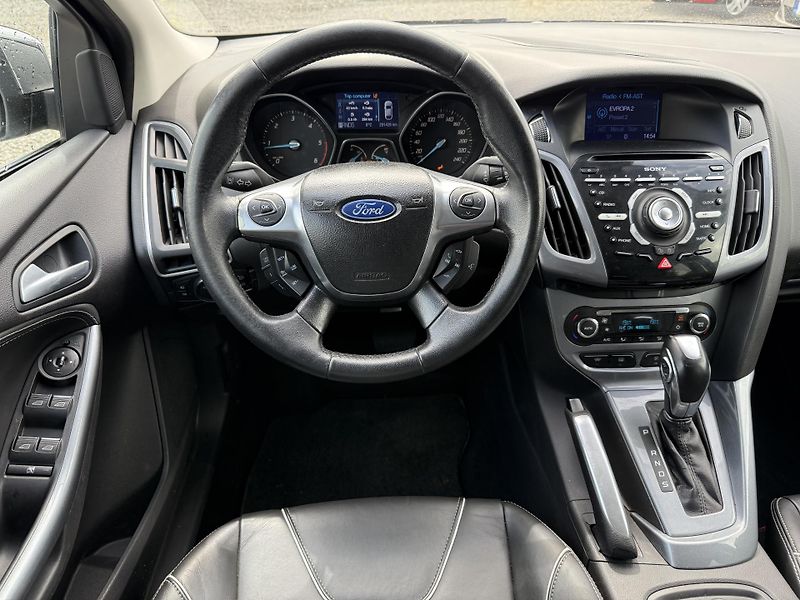 Ford Focus 2,0TDCI 120 kW AUTOMAT - fotka 16 z 23