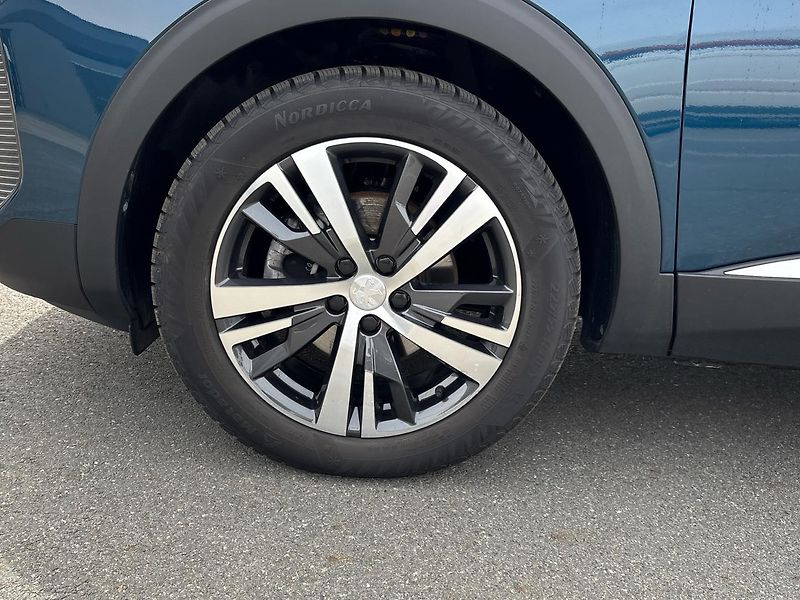 Peugeot 5008 Allure Pack - fotka 30 z 30