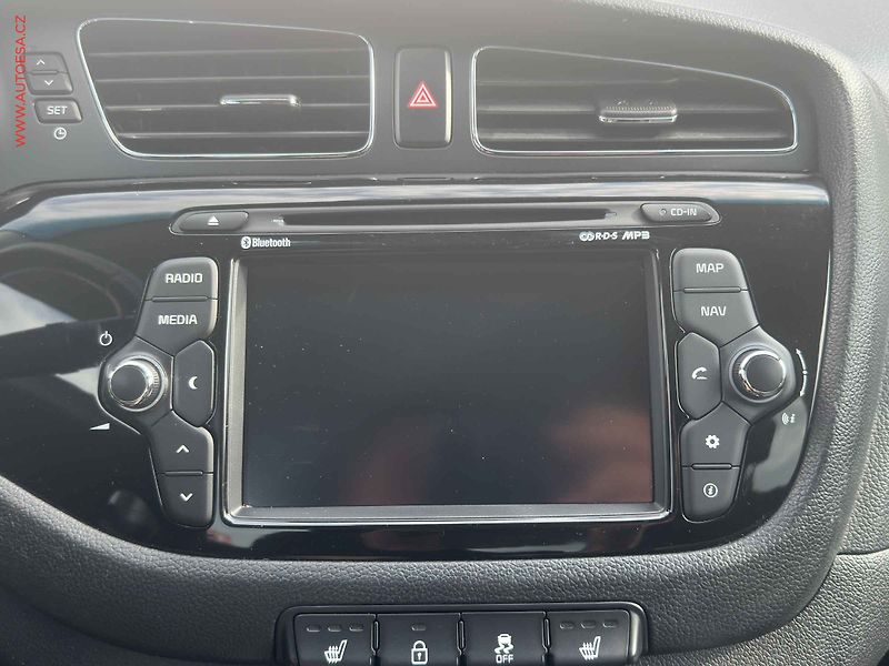 Kia Ceed (2015) 1.6CRDi, ČR, AC, TZ - fotka 14 z 19