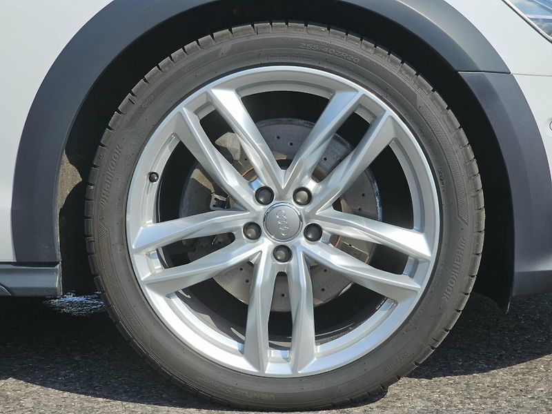 Audi A6 (2018) Allroad - fotka 19 z 34