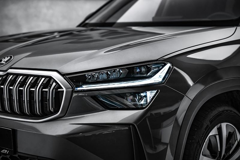 Škoda Kodiaq 2,0TDI DSG 4x4 Excl Sel Masáže - fotka 9 z 23