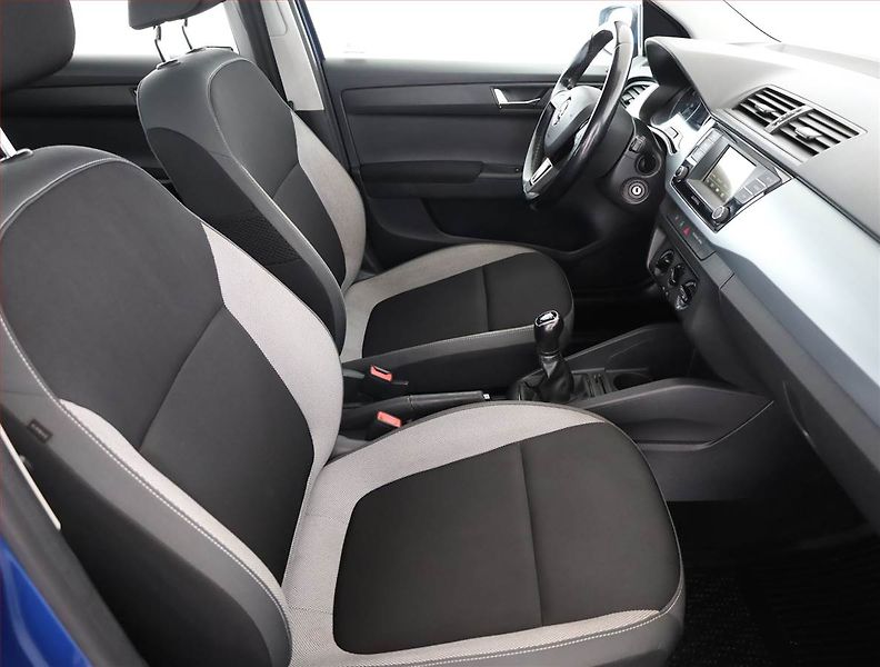 Škoda Fabia (2017) 1.0 TSI, Serv.kniha, Tempomat - fotka 7 z 16
