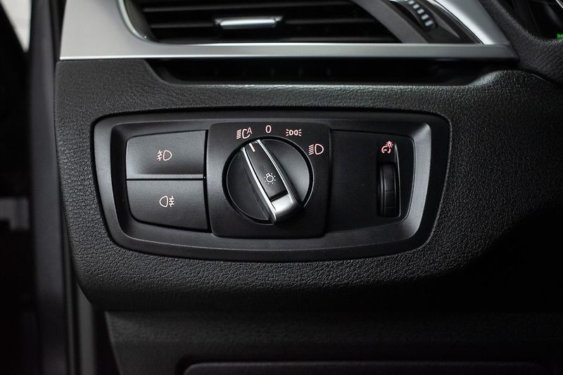 BMW X1 xDrive20d Sport Line*HEAD-UP* - fotka 15 z 42
