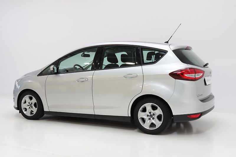 Ford C-MAX (2016) 1.maj, pravidelný servis, ČR - fotka 8 z 20