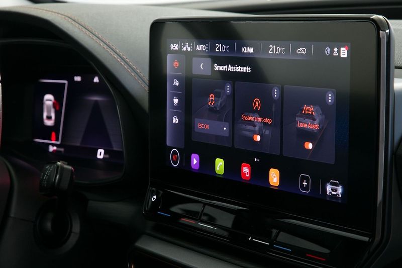 Cupra Formentor 1.5TSI 110kW LED Kamera ZÁRUKA - fotka 25 z 33