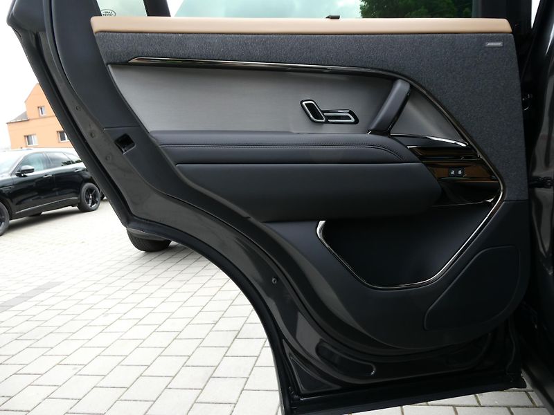 Land Rover Range Rover Sport (2026) 3,0 Dynamic SE D250 - fotka 15 z 37