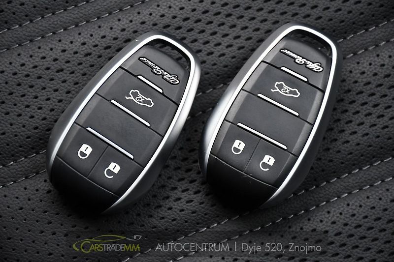 Alfa Romeo Stelvio 2.2 Diesel 16V Veloce TAŽNÉ - fotka 36 z 52