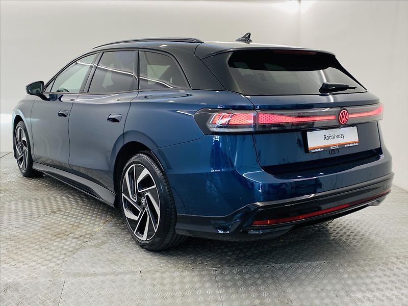 Volkswagen ID.7 Tourer 0,0 210 kW 77 kWh Pro - fotka 25 z 28