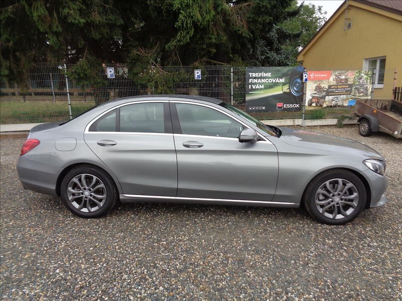 Mercedes-Benz Třídy C 1,6 - fotka 6 z 15