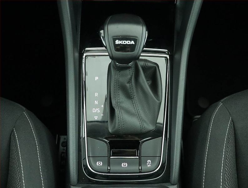 Škoda Karoq (2024) 2.0 TDI - fotka 13 z 17