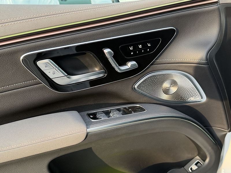 Mercedes-Benz EQS 450 4MATIC SUV Electric Ar - fotka 24 z 34