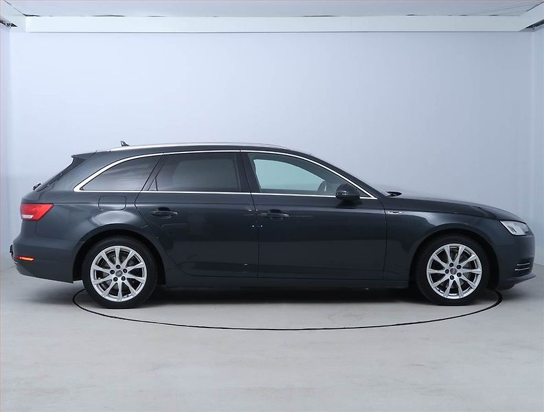 Audi A4 (2016) Ambition 2.0 TDI, Automat - fotka 6 z 19
