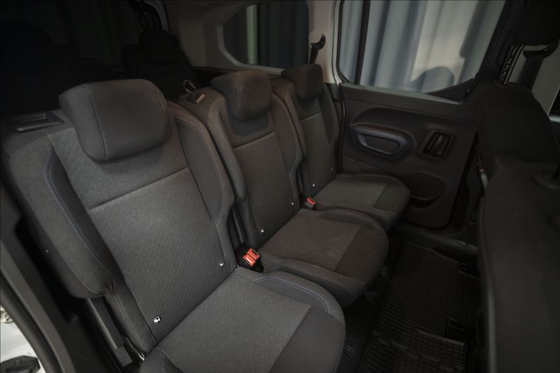 Peugeot Rifter 1,5 BlueHDi KAMERA 7 MÍST ČR - fotka 10 z 37