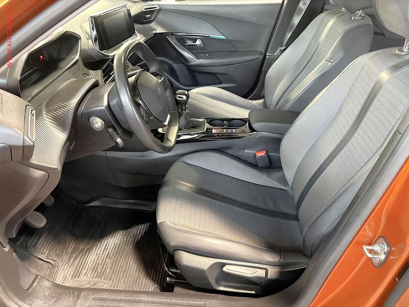Peugeot 2008 (2021) 1.2PT, 1.maj,ČR, servis - fotka 9 z 16