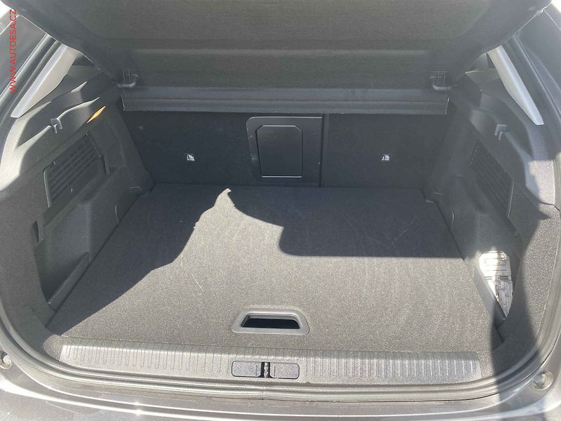 Citroën C4 (2024) 1.2 PT, AT, LED, kamera - fotka 7 z 18