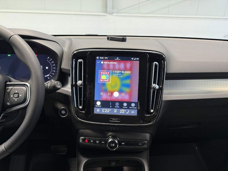 Volvo XC40 (2026) B3 2.0L 163 HP AT7 FWD CORE - fotka 11 z 23