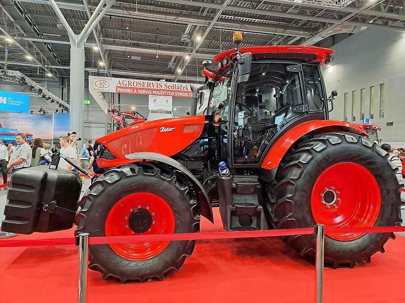Traktor Zetor Řady 6 je označován za novou vlajkovou loď českého výrobce traktorů.
