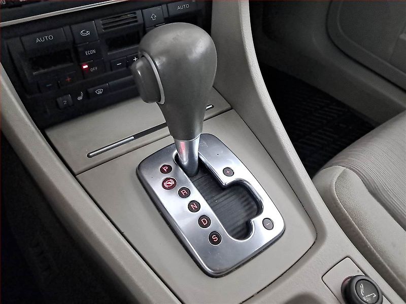 Audi A4 (2005) 2.0 TDI, Automat, nová STK - fotka 13 z 17