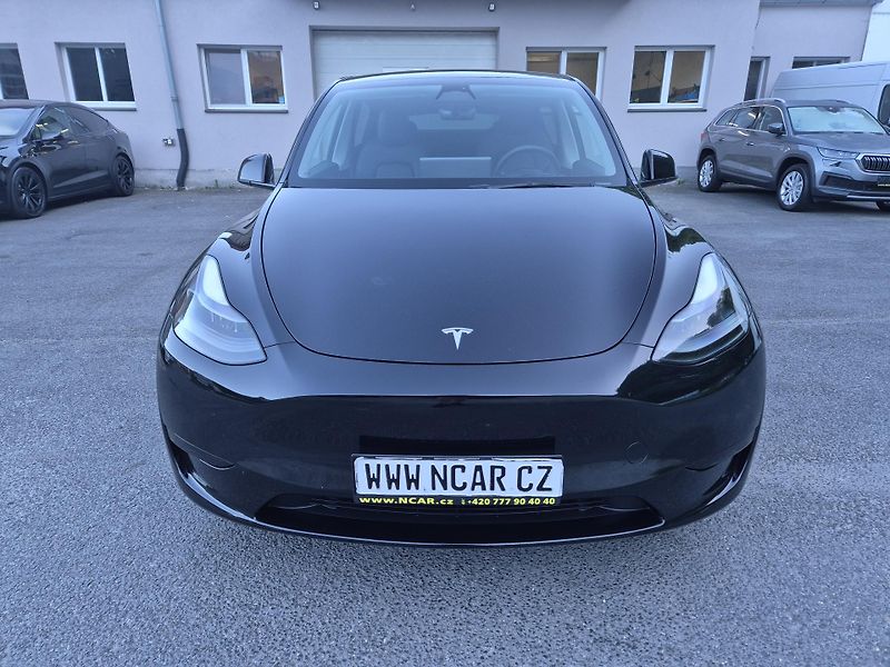 Tesla Model Y RWD 220kw 19ALU SOH 95% - fotka 9 z 49