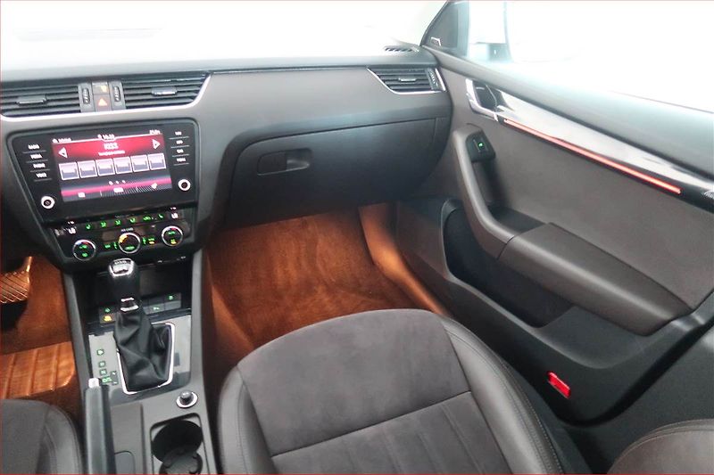 Škoda Octavia (2017) Laurin&Klement 2.0 TDI, 4X4 - fotka 8 z 21