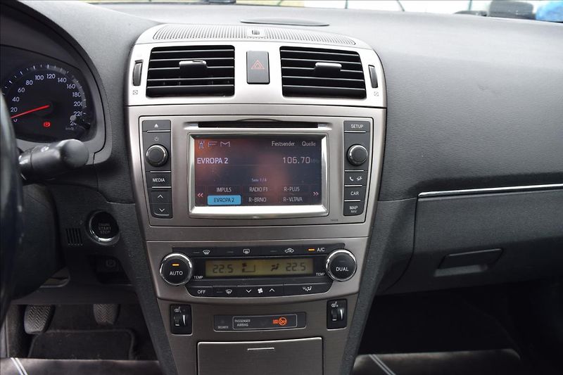 Toyota Avensis 2,2 D-CAT 130KW NOVÉ V CZ - fotka 37 z 43