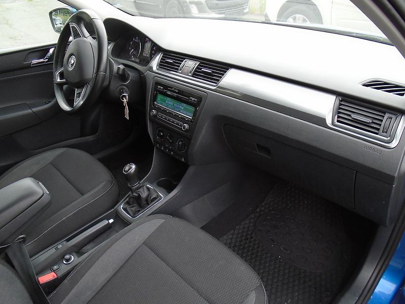Škoda Rapid 1.2  77 kw servisní historie  - fotka 20 z 50