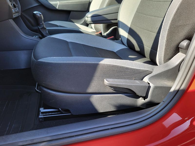 Škoda Rapid 1.0 TSI 81kW AMBITION *ČR - fotka 24 z 43