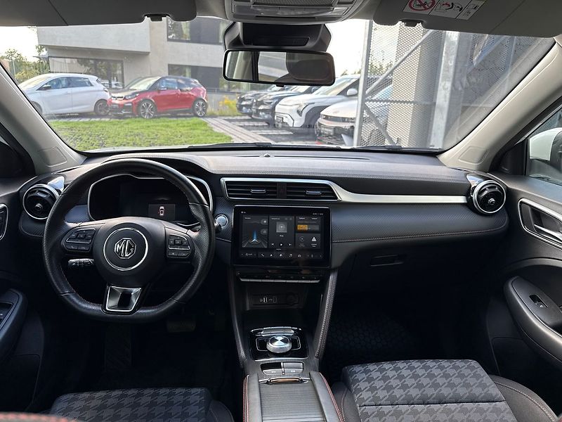 MG ZS Standart Range LFP Tažné - fotka 12 z 31