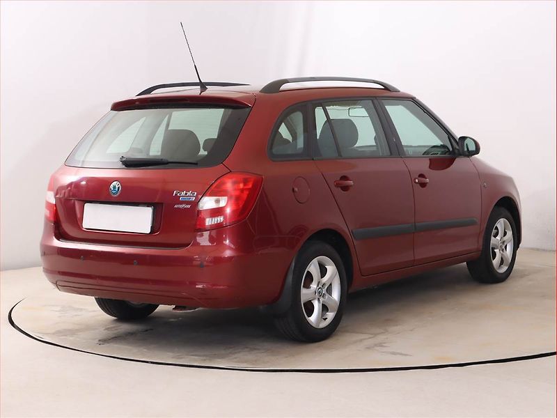 Škoda Fabia (2008) Ambiente 1.2 12V, Serv.kniha - fotka 5 z 15