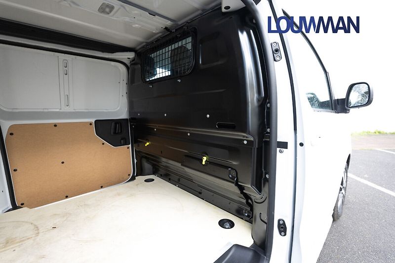 Toyota ProAce 2,0   Panel Van 144 L2 COMFORT - fotka 15 z 21