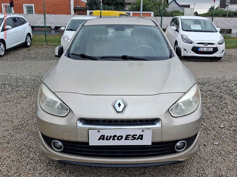 Renault Fluence (2010) 1.6 i, ČR, autoAC, temp. - fotka 2 z 19