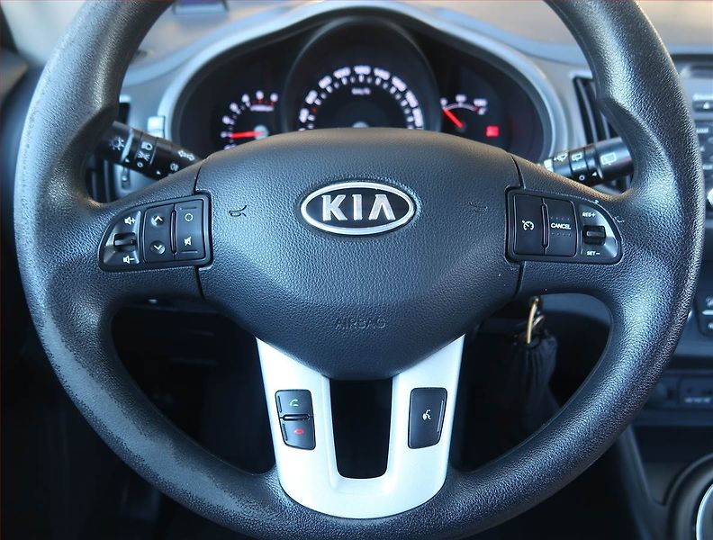 Kia Sportage (2011) 1.7 CRDi, Tempomat - fotka 15 z 17