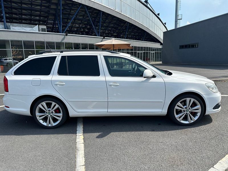Škoda Octavia (2012) RS 2,0TDI 125kw DSG - fotka 8 z 32