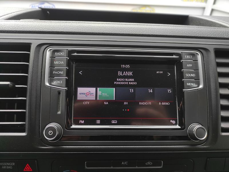 Volkswagen Transporter 2,0TDi DSG,Long,Dílna,2xDveře - fotka 18 z 45