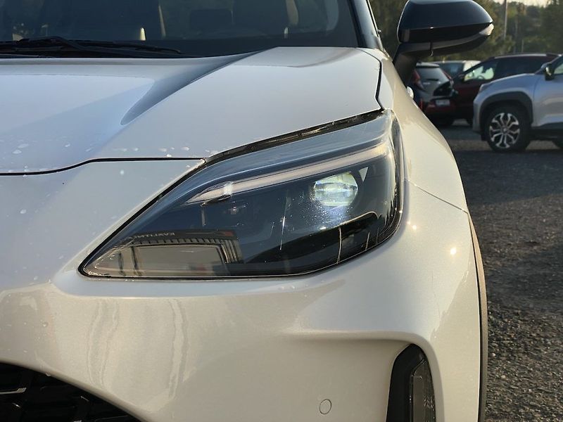 Toyota Yaris Cross 1.5HEV, ČR-1m, Executive, DPH - fotka 8 z 16