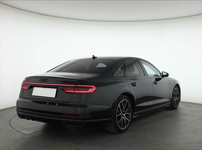 Audi A8 (2019) 55 TFSI - fotka 5 z 21