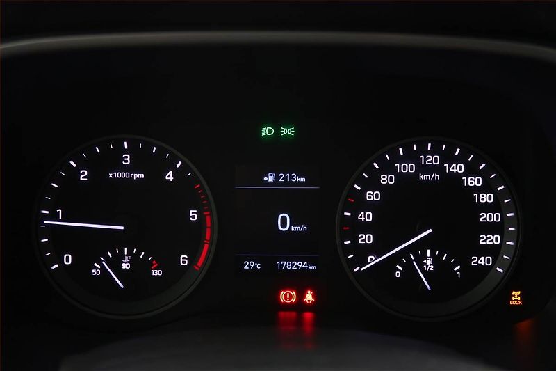 Hyundai Tucson (2019) 1.6 CRDi, 4X4, Tempomat - fotka 11 z 18