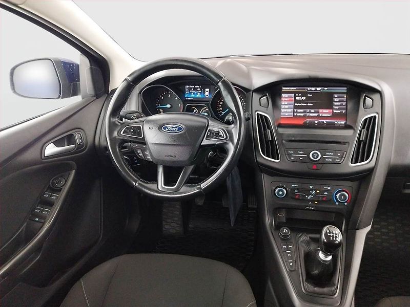 Ford Focus (2015) 1.5 TDCi, Serv.kniha, Navi - fotka 7 z 18