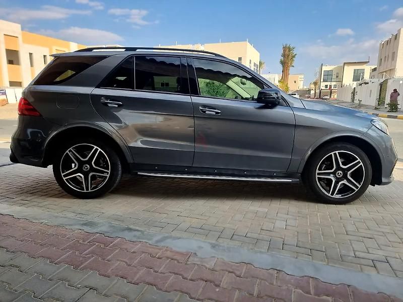 Mercedes-Benz GLE (2019) Luxusní SUV s AMG paketem - fotka 3 z 10