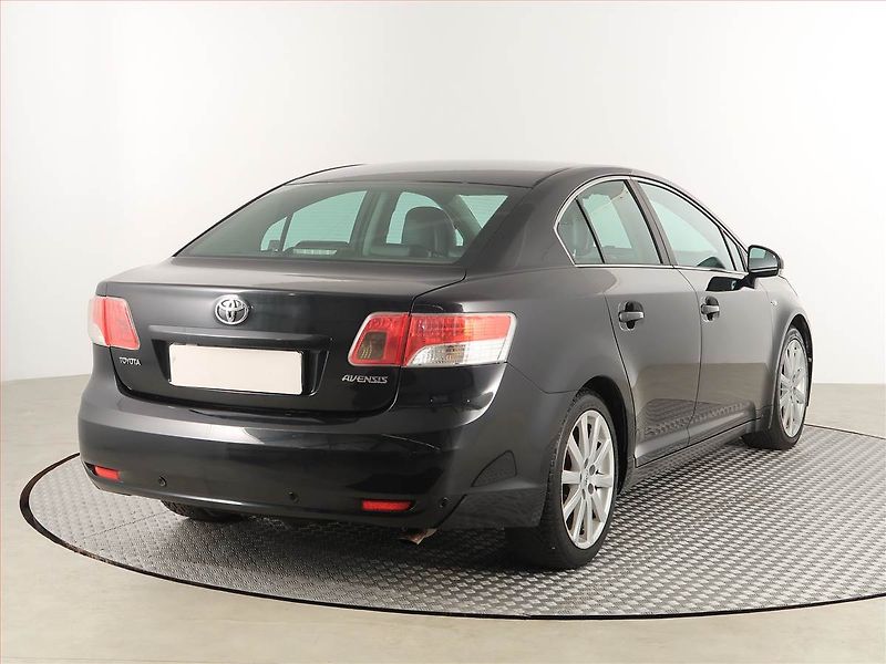 Toyota Avensis (2010) 2.2 D-4D, Automat, Xenony - fotka 5 z 18