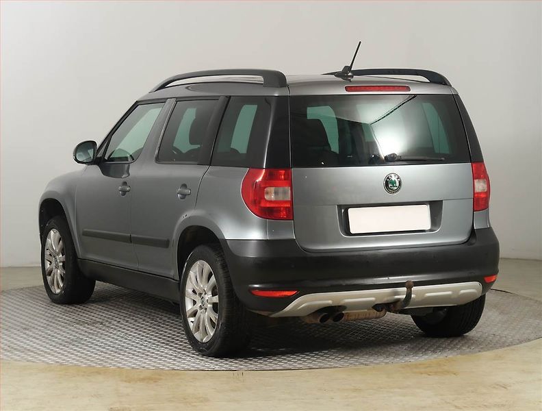 Škoda Yeti (2011) Elegance 2.0 TDI, 4X4 - fotka 4 z 23