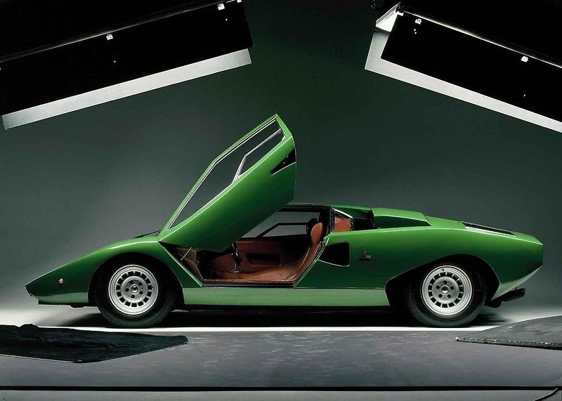 Countach je slavné automobilové jméno a určitě zaslouží vzkříšení