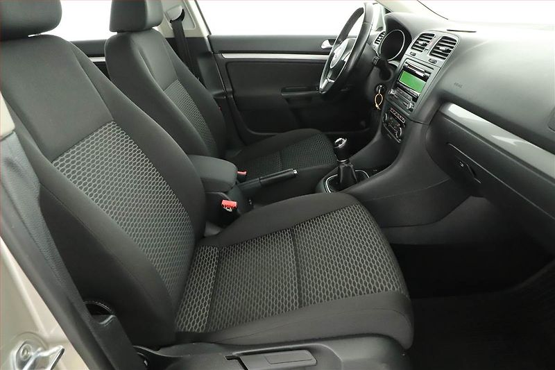 Volkswagen Golf (2013) 1.6 TDI, Tempomat - fotka 7 z 14