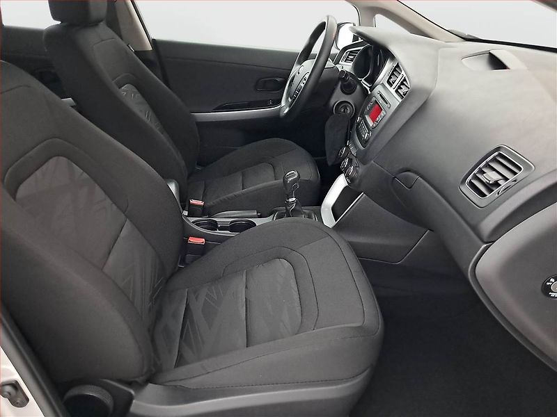 Kia Ceed (2013) 1.6 GDI, ČR,1.maj, Serv.kniha - fotka 9 z 17
