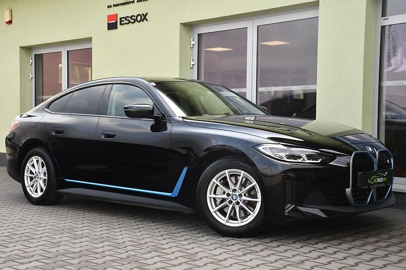 BMW i4 eDrive35 3L-ZÁRUKA  9tis.KM 1M - fotka 2 z 42