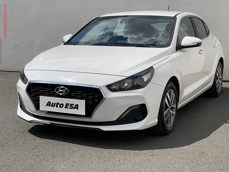 Hyundai i30 (2018) 1.0 TGDi, ČR, AC, tempo - fotka 3 z 18