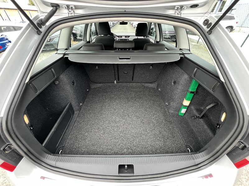 Škoda Octavia 1.6TDi 81kw KLIMA TEMPOMAT ALU - fotka 27 z 42