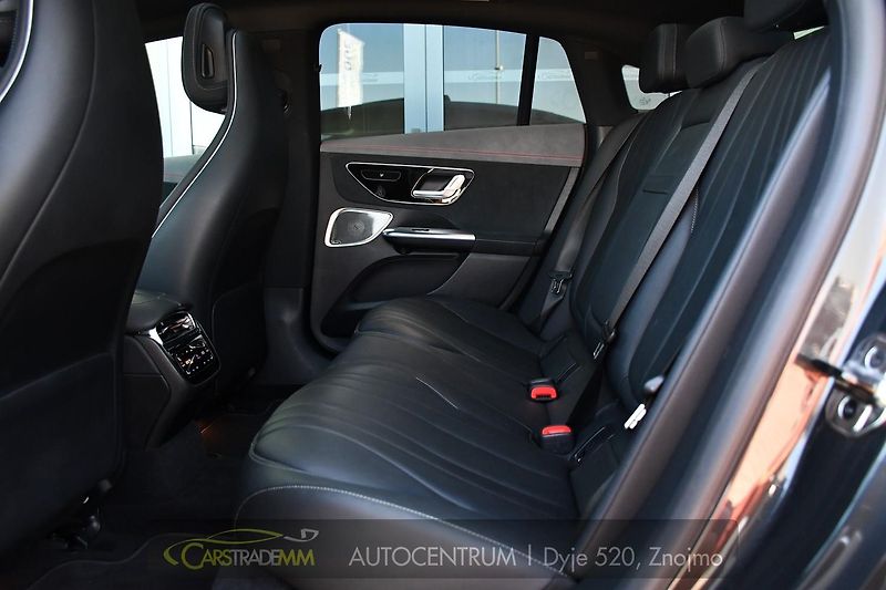 Mercedes-Benz EQE 350 4MATIC - fotka 11 z 52